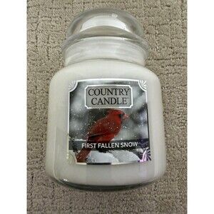 Classic KRINGLE COUNTRY Candle (1) First  Fallen Snow 18 oz Two Wick Candle